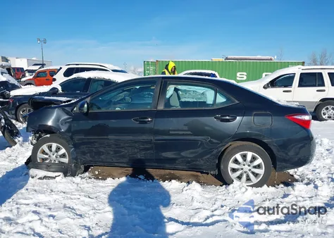 2016 Toyota Corolla Le z USA, uszkodzony, nr VIN 2T1BURHE4GC704672